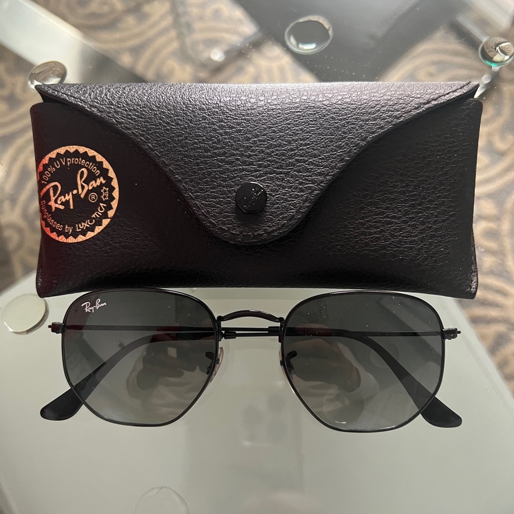 Ray-Ban Black Sunglasses with Case